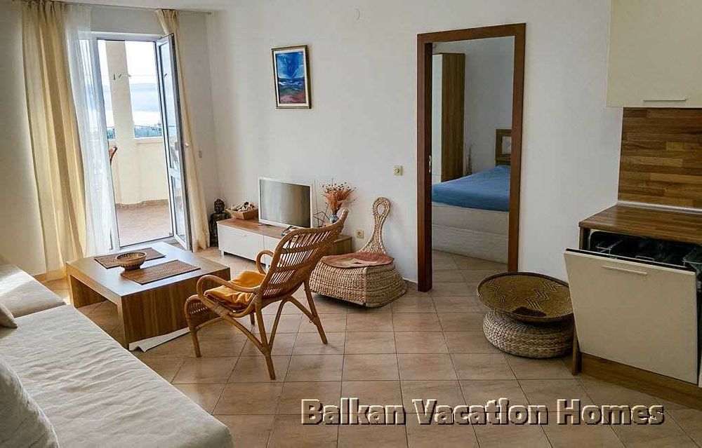 Продава се Тристаен апартамент в Бяла - 109 кв.м за 417 €/кв.м - Снимка #4