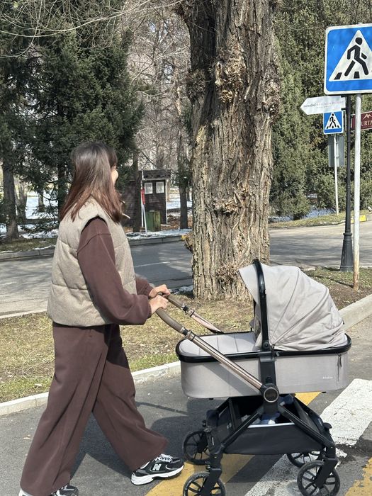 Продам коляску 3в1