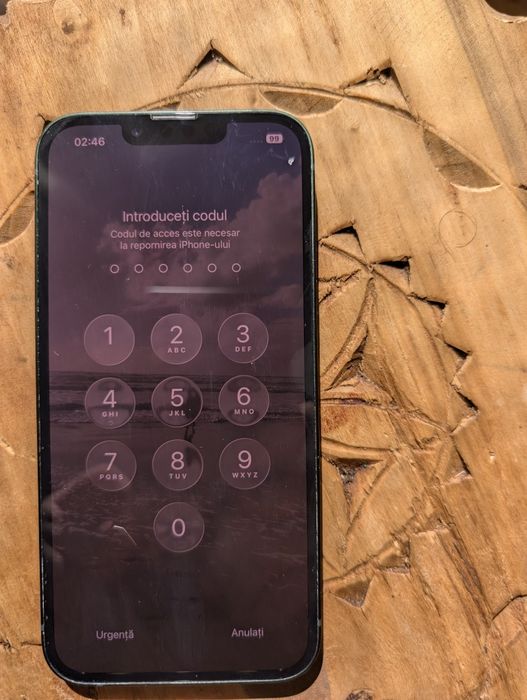 iPhone 13, 128 GB + 2 huse