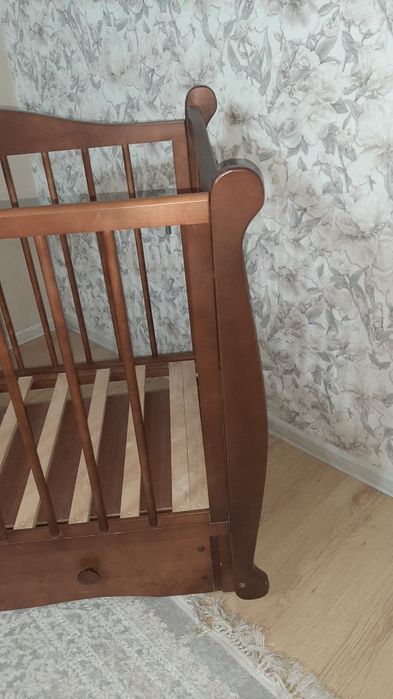Продаётся детская кроватка