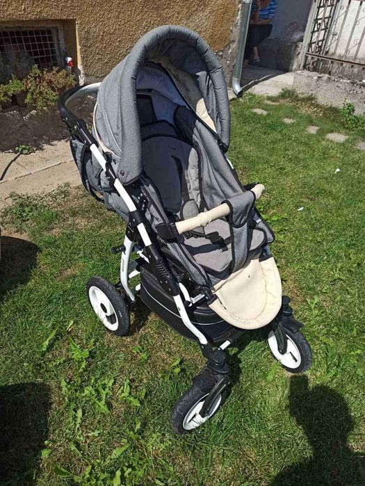 Детска количка и люлка