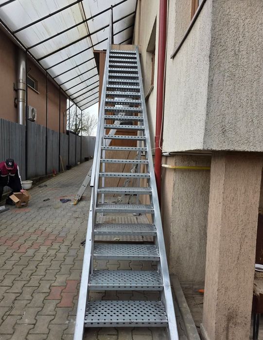 Scari metalice pentru pt pod,casa,beci,evacuare