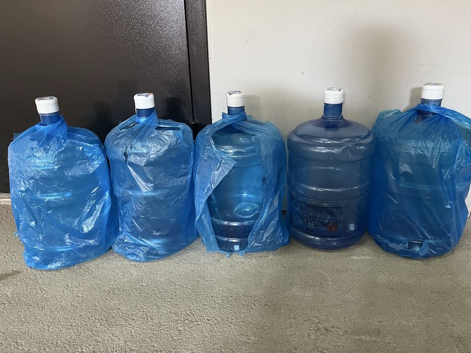 Бутыли под воду новые 19 литр