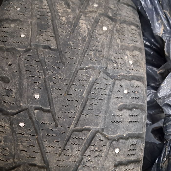 Продам зимнию резину