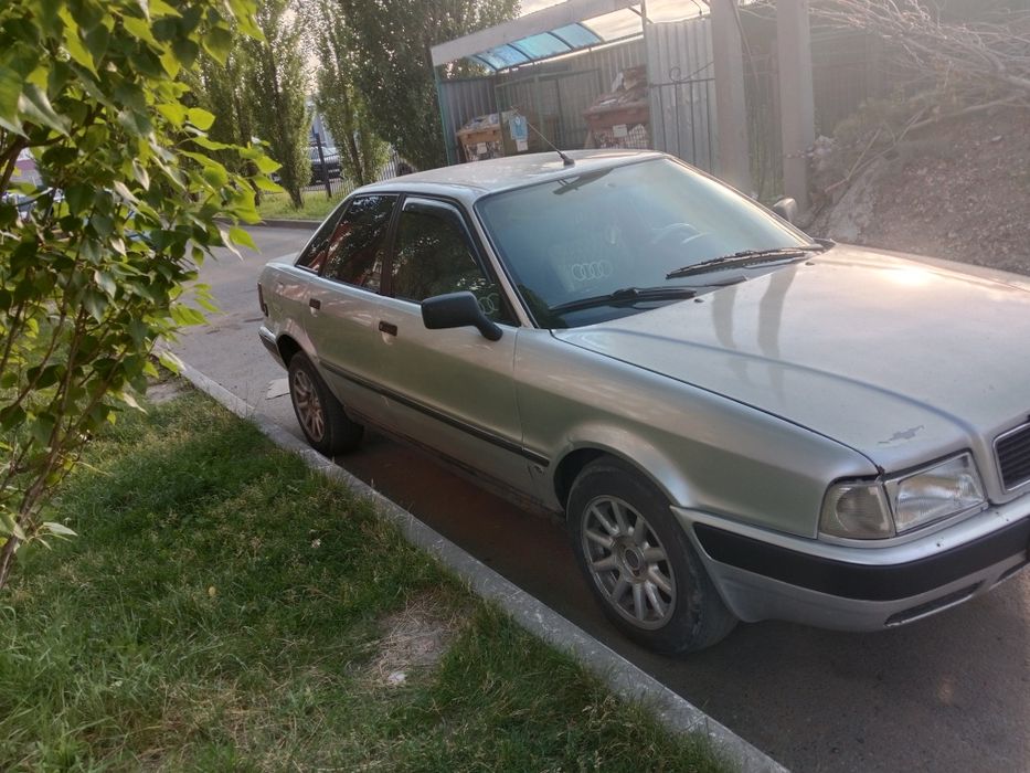 Продам Ауди 80 б4
