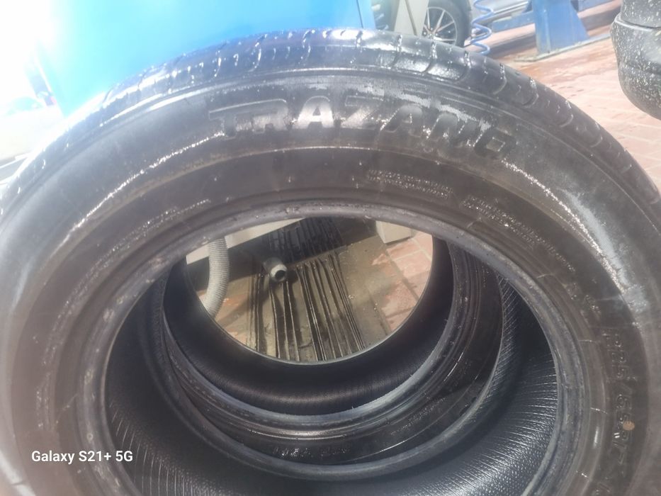 Продам летние шины комплект