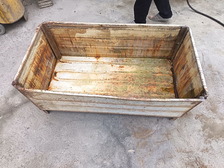 Сув ёмкасть ем  ухир  сомон уютгани теритга