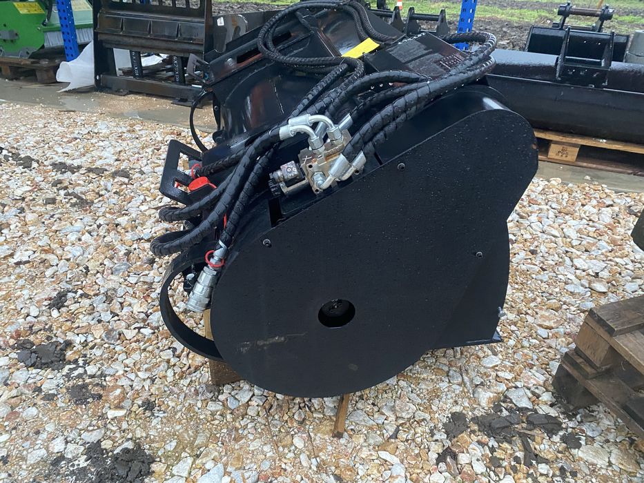 Кофа за бъркане на бетон за мини челен товарач 250 литър за