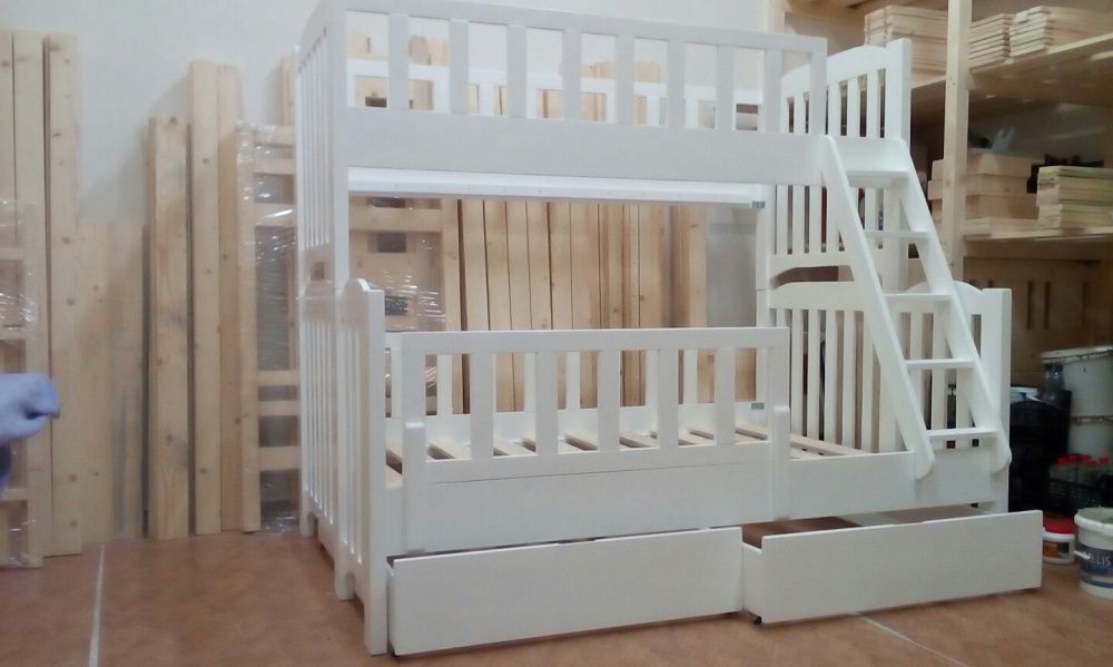 TRANSPORT GRATUIT.Pat etajat-supraetajat din lemn masiv.Cod 3015