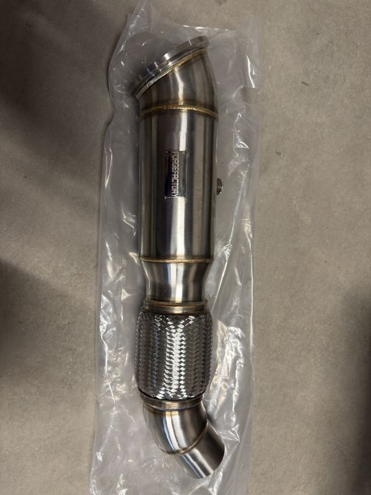 Downpipe BMW B58 4,5 inch