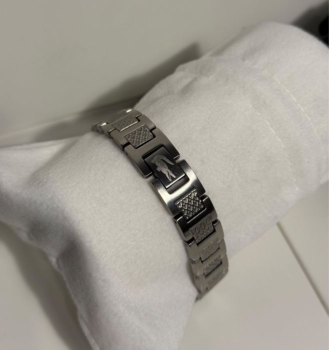 50 бр Lacoste гривни ЧИСТО НОВИ