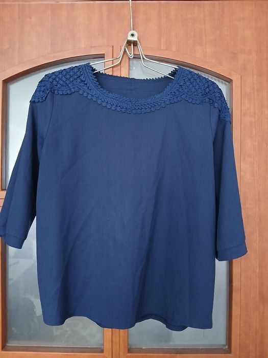 Продам женскую блузку