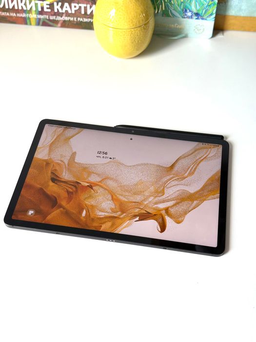 Samsung Tab S8 11" (+адаптер и калъф)