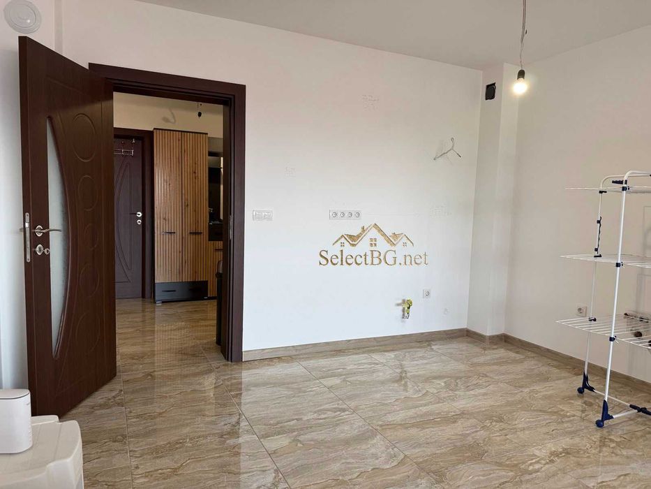 Продава се Многостаен апартамент в Велико Търново, Колю Фичето - 153 кв.м за 1667 €/кв.м - Снимка #2