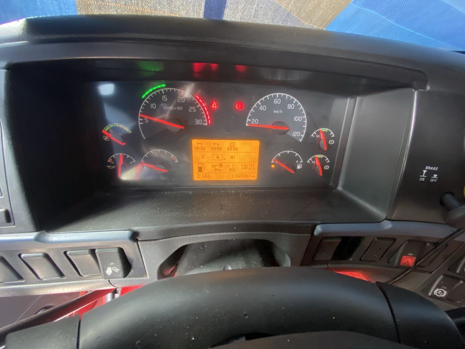 Vand sau schimb Volvo FH12 440