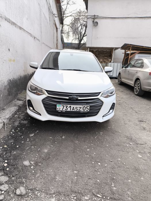 бампер решетка на chevrolet оникс