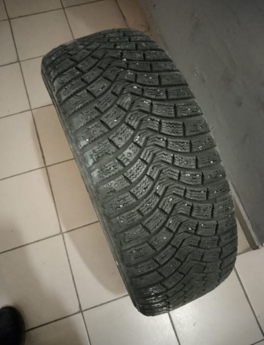 Продам колесо на 18