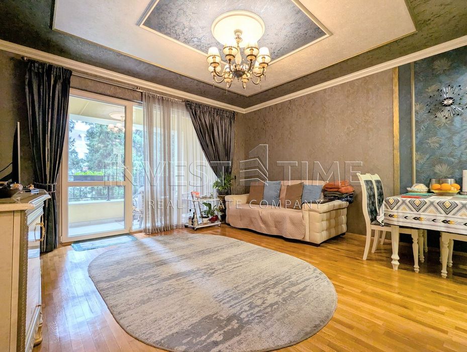 Продава се Тристаен апартамент в к.к. Св.Св. Константин и Елена - 101 кв.м за 2921 €/кв.м - Снимка #1