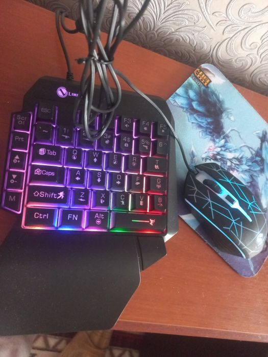 Продам клавитуру и мышку