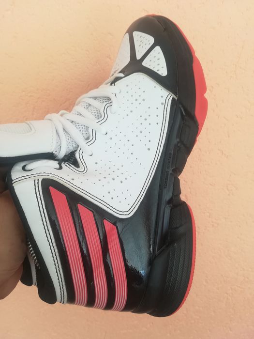 Bascheți Adidas nr 41 bărbați