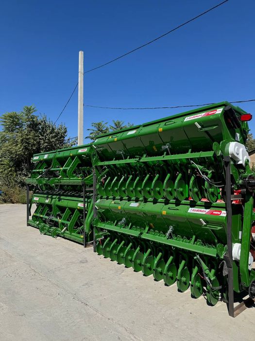 Механическая зерновая сеялка