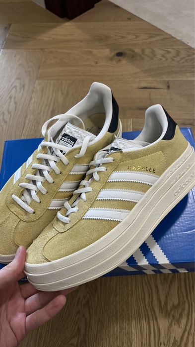 Adidas gazelle обувки
