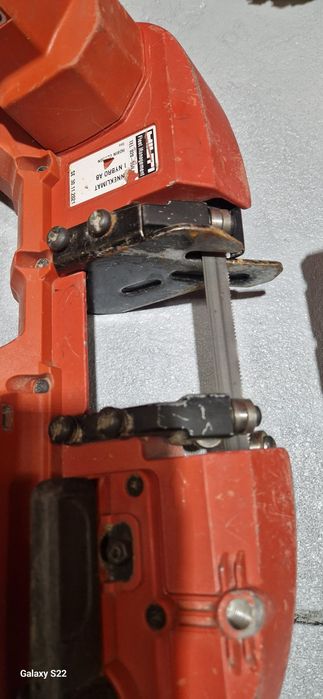 Hilti, Milwaukee ferestrau panglica pe acumulator