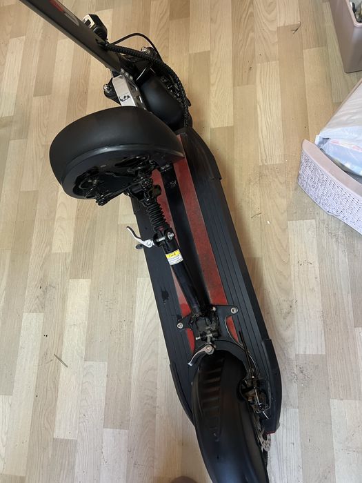 Срочно продам электросамокат