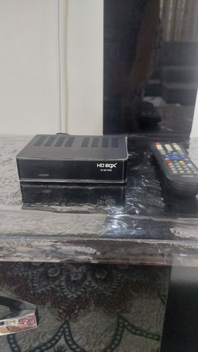 Продаю Спутниковую Антенну и Тюнер HD BOX S100 PRO. В отличном состоян