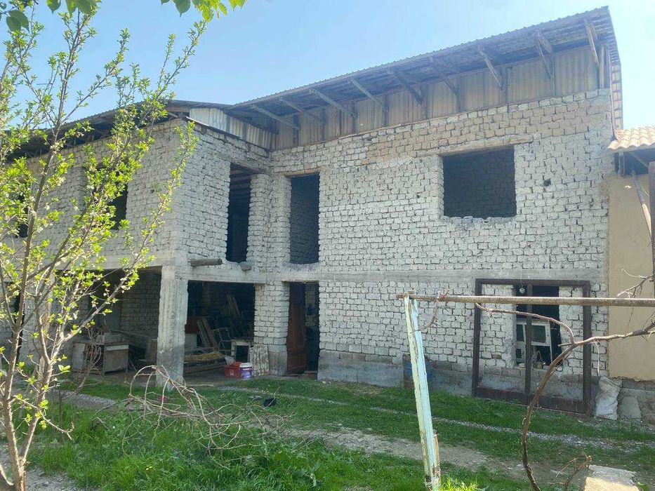 Hovli sotiladi, 12 sotix