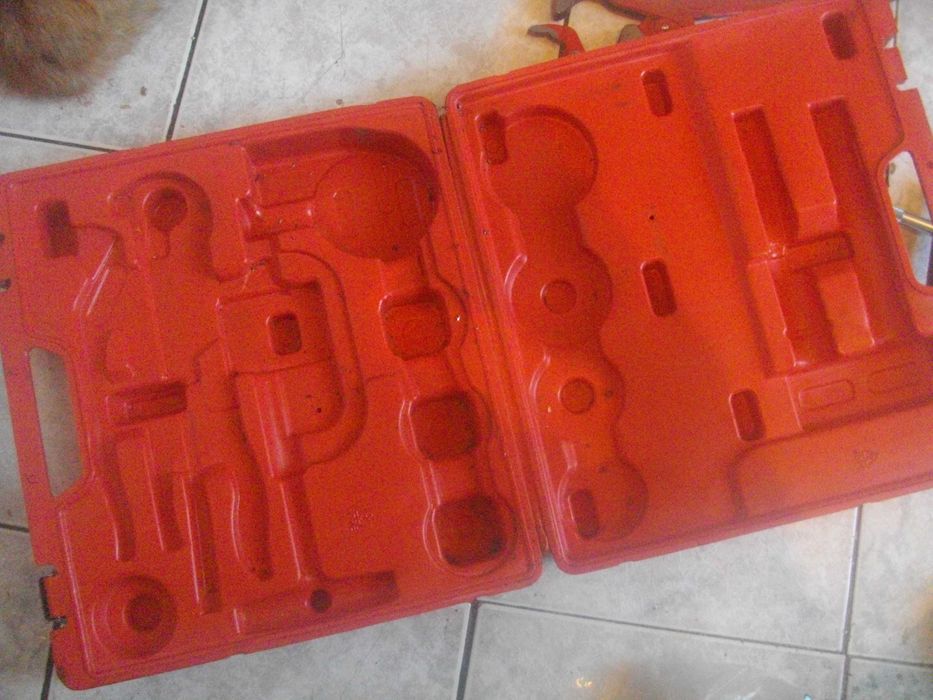 Винтонарезка 2"/Ножове PROKOM/ Плашка/ROTHENBERGER Ключ/Тръборез/Куфар