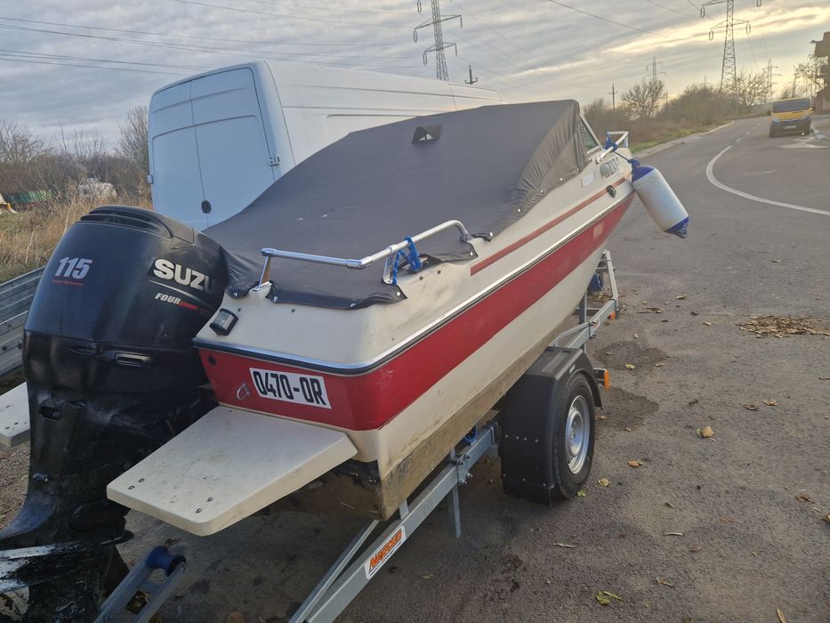 Barcă cu motor, peridoc, .înmatriculate!