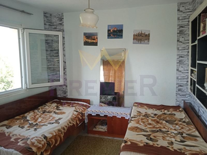 Къща в Добрич, област-к.к.Албена площ 80 цена 105000