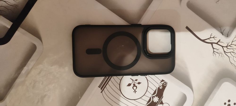 Чехлы на Apple Iphone