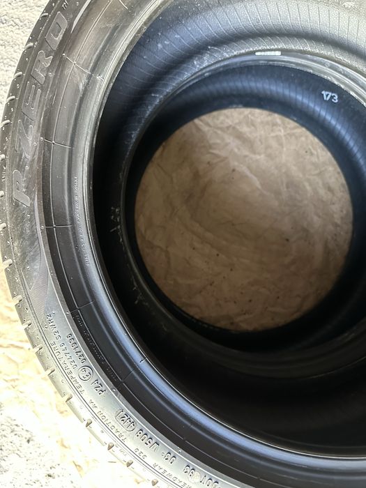 255/35/R19 Pirelli P ZERO RUN FLAT