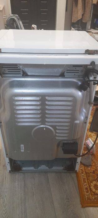 Продам газовую плиту