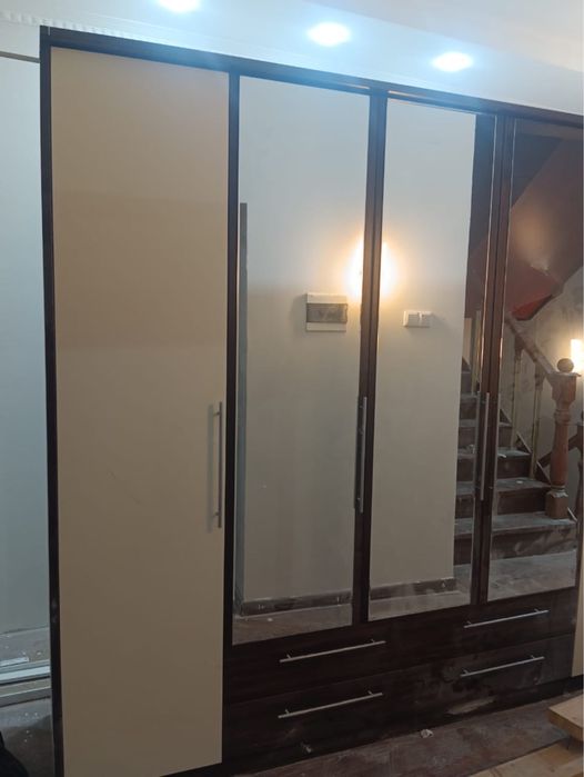 Шкаф для прихожей