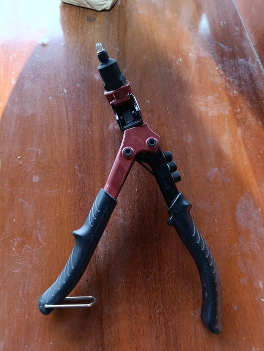 Заклипочник рычажной