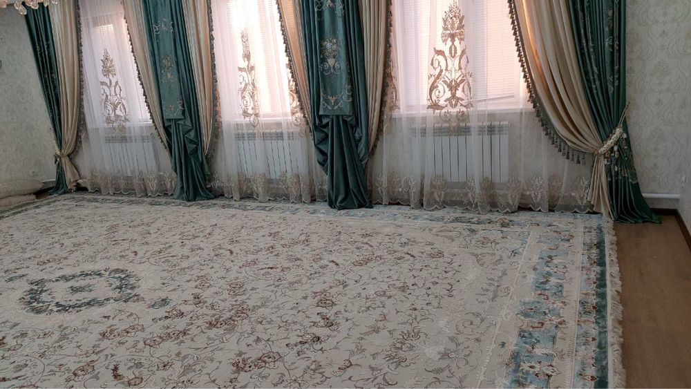 Большой ковер