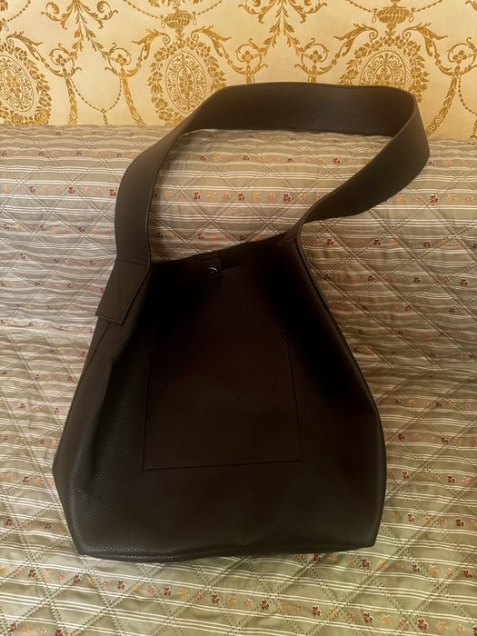 Сумка об’емная с широким ремешком