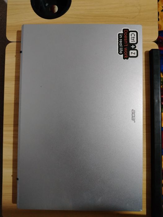 Acer i5  8/512 gb
