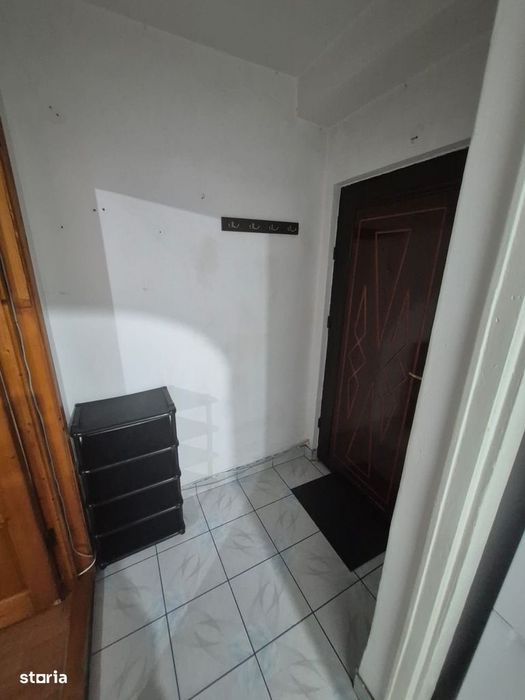 Garsonieră 32mp, etaj 3, Centrul Ploiești