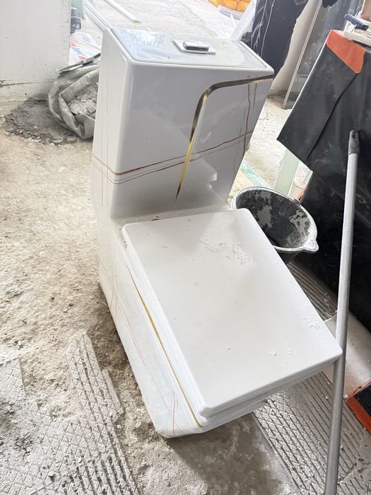 Продается Унитаз