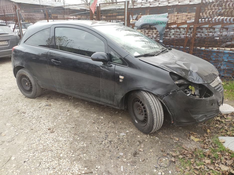 Corsa D на части