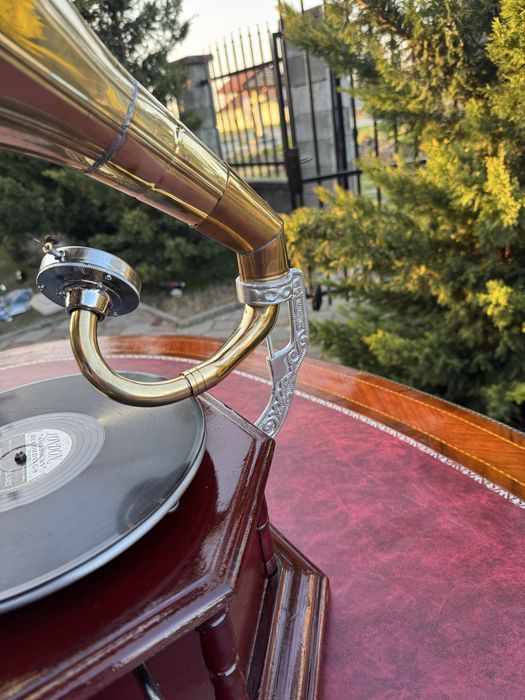 Gramofon His Master ‘s Voice, functional