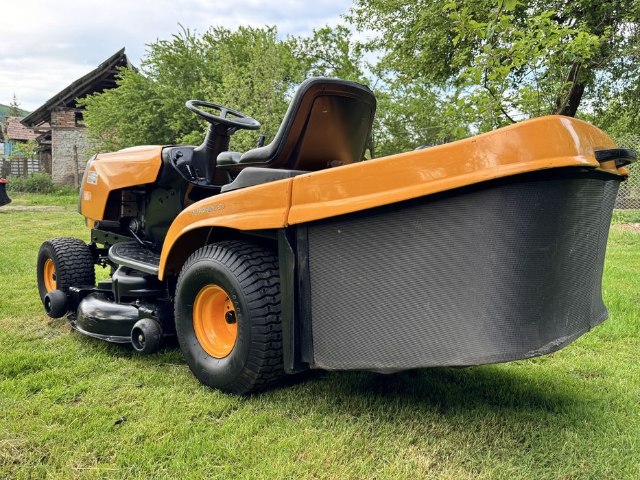 Tractoras Gazon tractor  Gazon  pentru tuns gazone