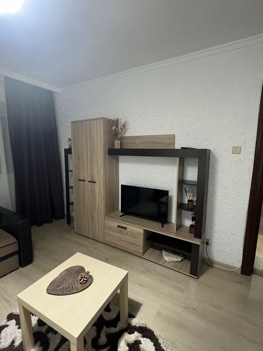 Vand mobila din apartament
