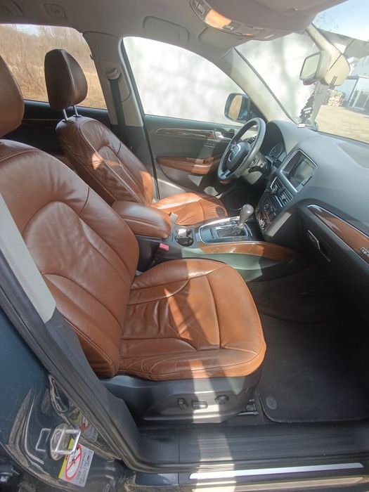 Audi Q5 2.0 benzina Quattro - raport car vertical și carte service