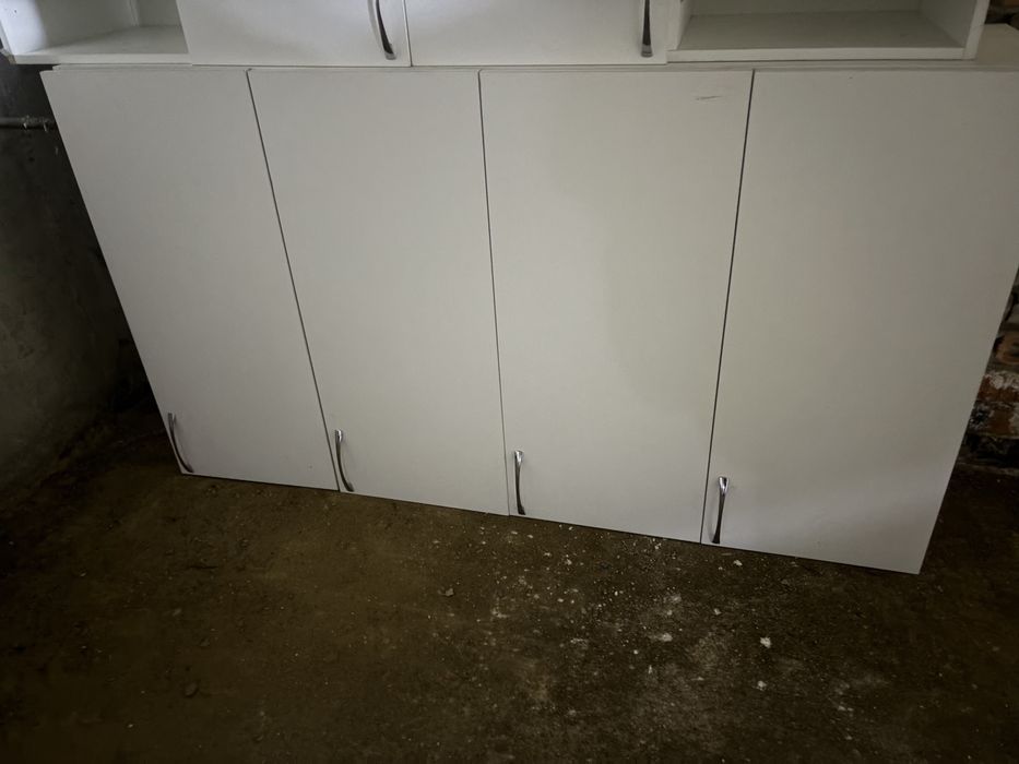 Продам шкафы белые