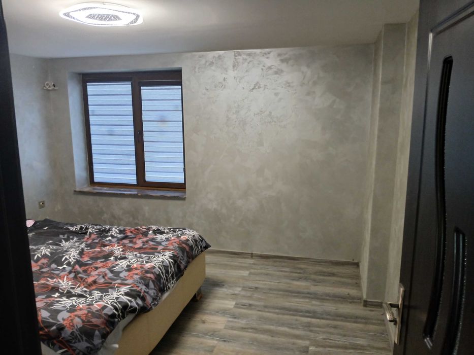 Продавам къща в село Гиген тел.за връзка 0899934142,0896418272